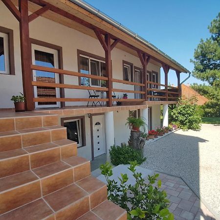 Villa Nora Hévíz 외부 사진