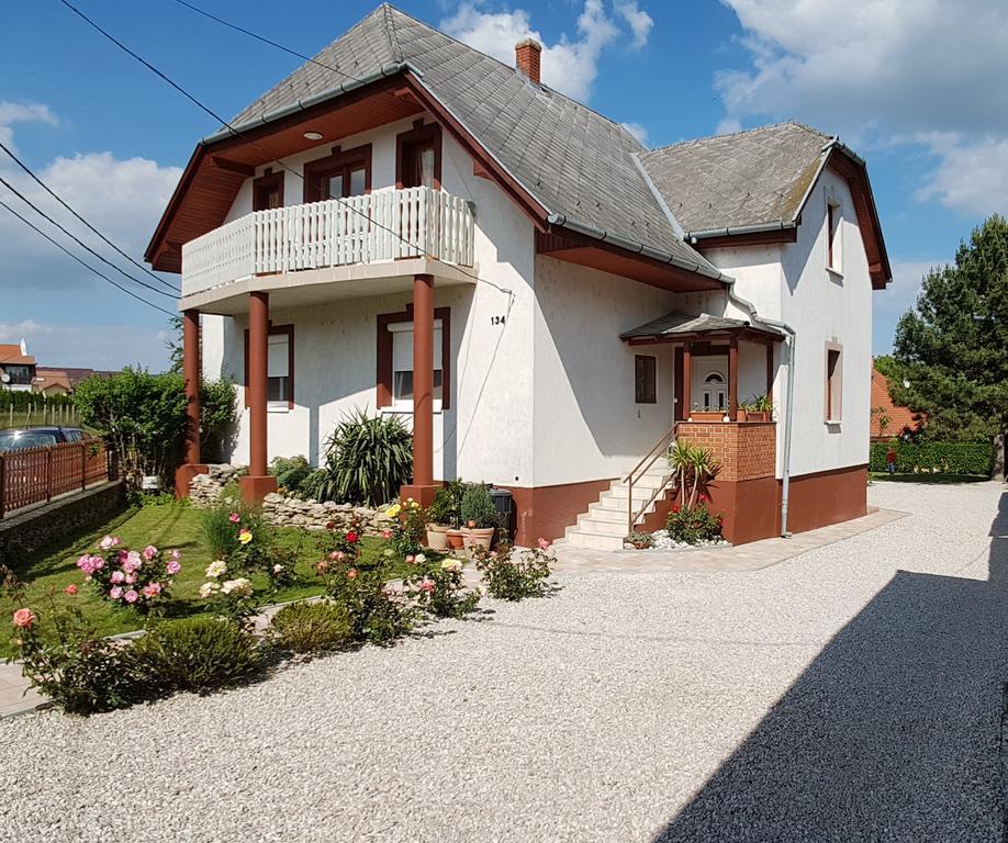 Villa Nora Hévíz 외부 사진